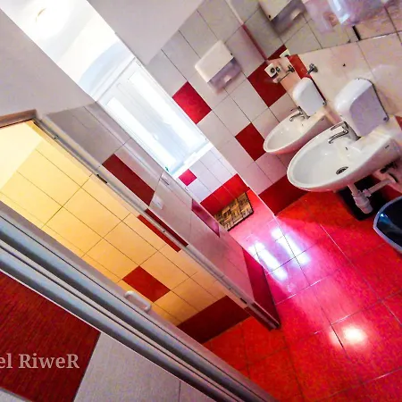 Riwer Hostel